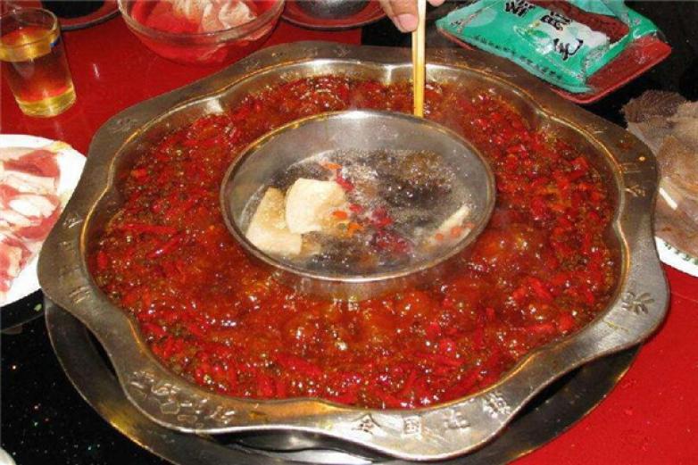 柔时的小板凳吧式火锅